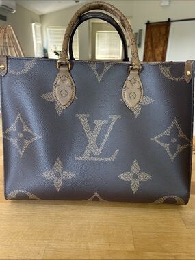 Louis Vuitton Monogram Purse